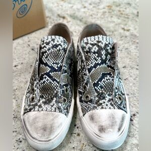 naughty monkey Wildlife Snake Print Slip-On Sneakers “NEW”